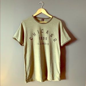 Urban Heritage “Chicago” tee